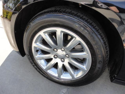 2012 Chrysler 300  Limited