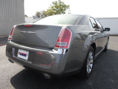 2012 Chrysler 300  Limited