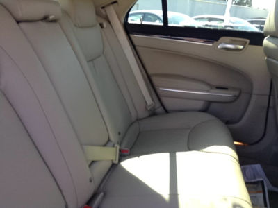 2011 Chrysler 300  Limited