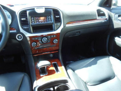 2012 Chrysler 300  Limited