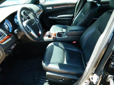 2012 Chrysler 300  Limited