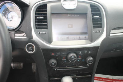 2011 Chrysler 300  Limited