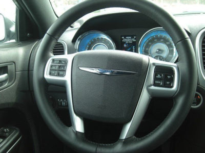 2012 Chrysler 300  Limited