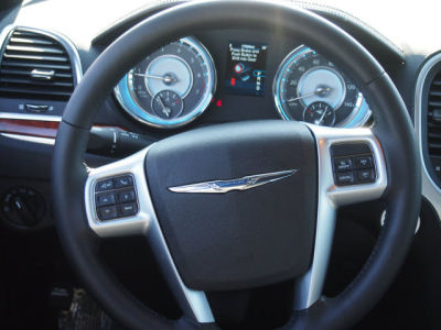 2013 Chrysler 300  Base