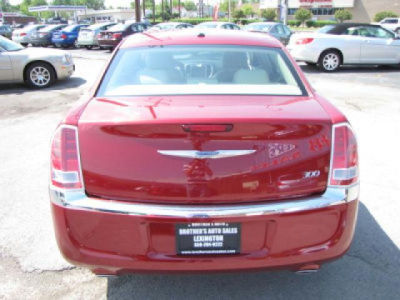 2011 Chrysler 300  Limited