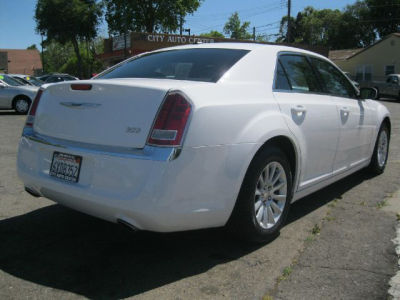 2013 Chrysler 300  Base