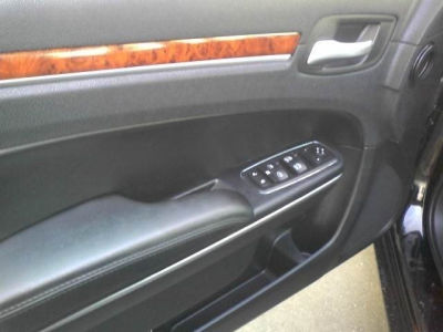 2012 Chrysler 300 Limited