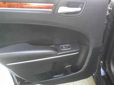2012 Chrysler 300 Limited