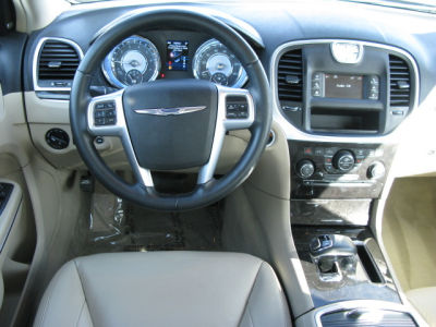 2012 Chrysler 300  Limited