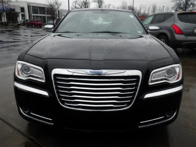 2012 Chrysler 300  Limited