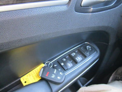 2011 Chrysler 300  Limited