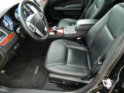 2012 Chrysler 300  Limited