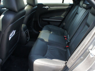 2011 Chrysler 300  Limited