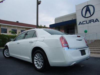 2013 Chrysler 300  Base