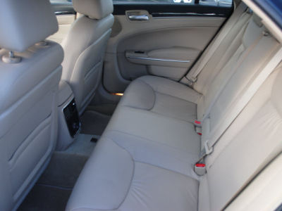 2011 Chrysler 300  Limited