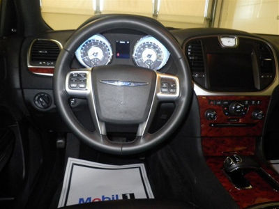 2012 Chrysler 300  Limited
