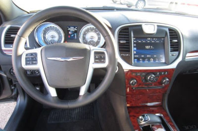 2012 Chrysler 300  Limited