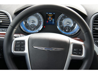 2012 Chrysler 300  Limited