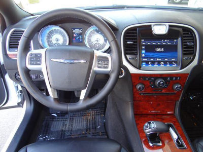 2012 Chrysler 300  Limited