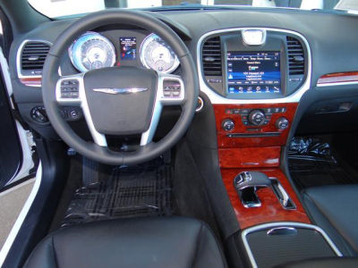 2012 Chrysler 300  Limited