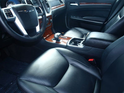 2012 Chrysler 300  Limited