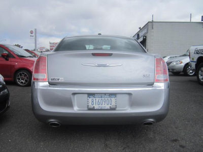 2011 Chrysler 300  Limited
