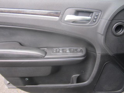 2011 Chrysler 300  Limited