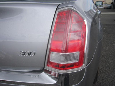 2011 Chrysler 300  Limited