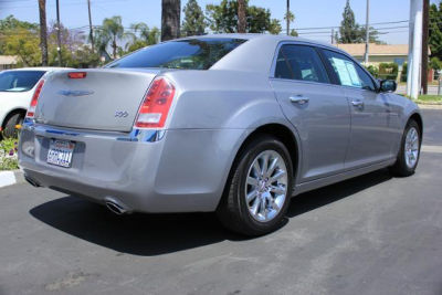 2011 Chrysler 300  Limited