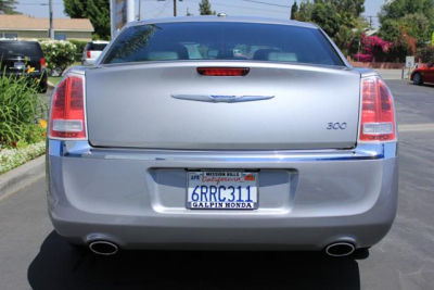 2011 Chrysler 300  Limited