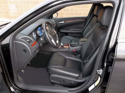 2012 Chrysler 300  Limited