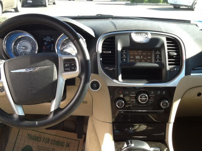 2012 Chrysler 300  Limited