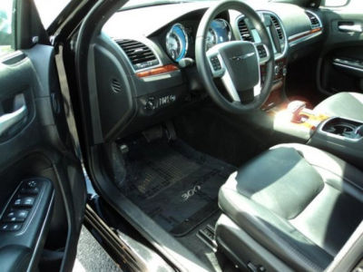 2012 Chrysler 300  Limited