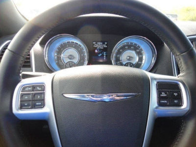 2012 Chrysler 300  Limited