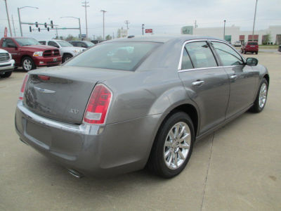 2012 Chrysler 300  Limited