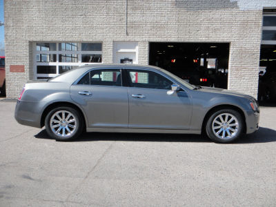 2012 Chrysler 300  Limited