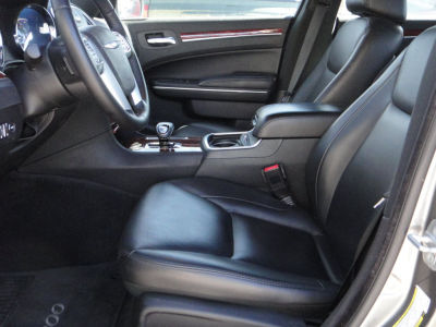 2012 Chrysler 300  Limited