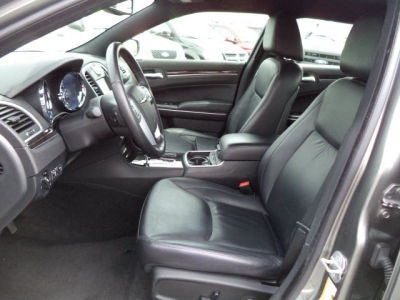 2011 Chrysler 300  Limited