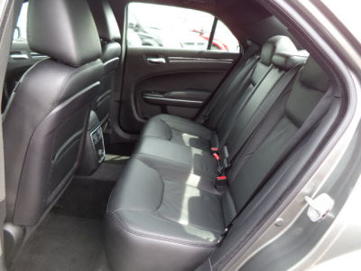 2011 Chrysler 300  Limited