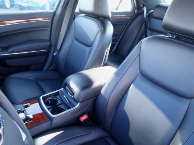 2012 Chrysler 300  Limited