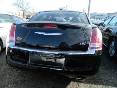 2012 Chrysler 300  Limited