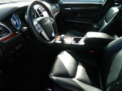 2012 Chrysler 300  Limited
