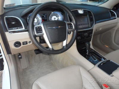 2011 Chrysler 300  Limited