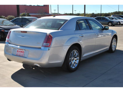 2012 Chrysler 300  Limited