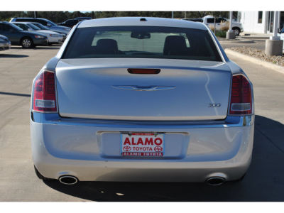 2012 Chrysler 300  Limited