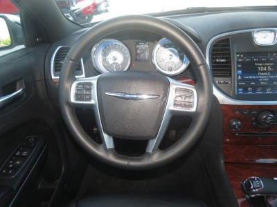 2012 Chrysler 300  Limited