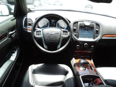 2012 Chrysler 300  Limited