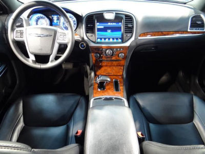 2012 Chrysler 300  Limited