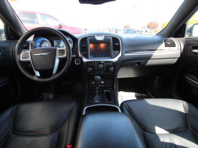 2011 Chrysler 300  Limited