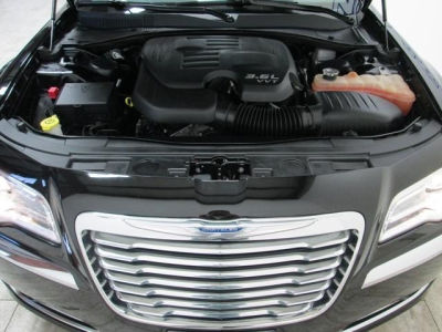 2012 Chrysler 300  Limited